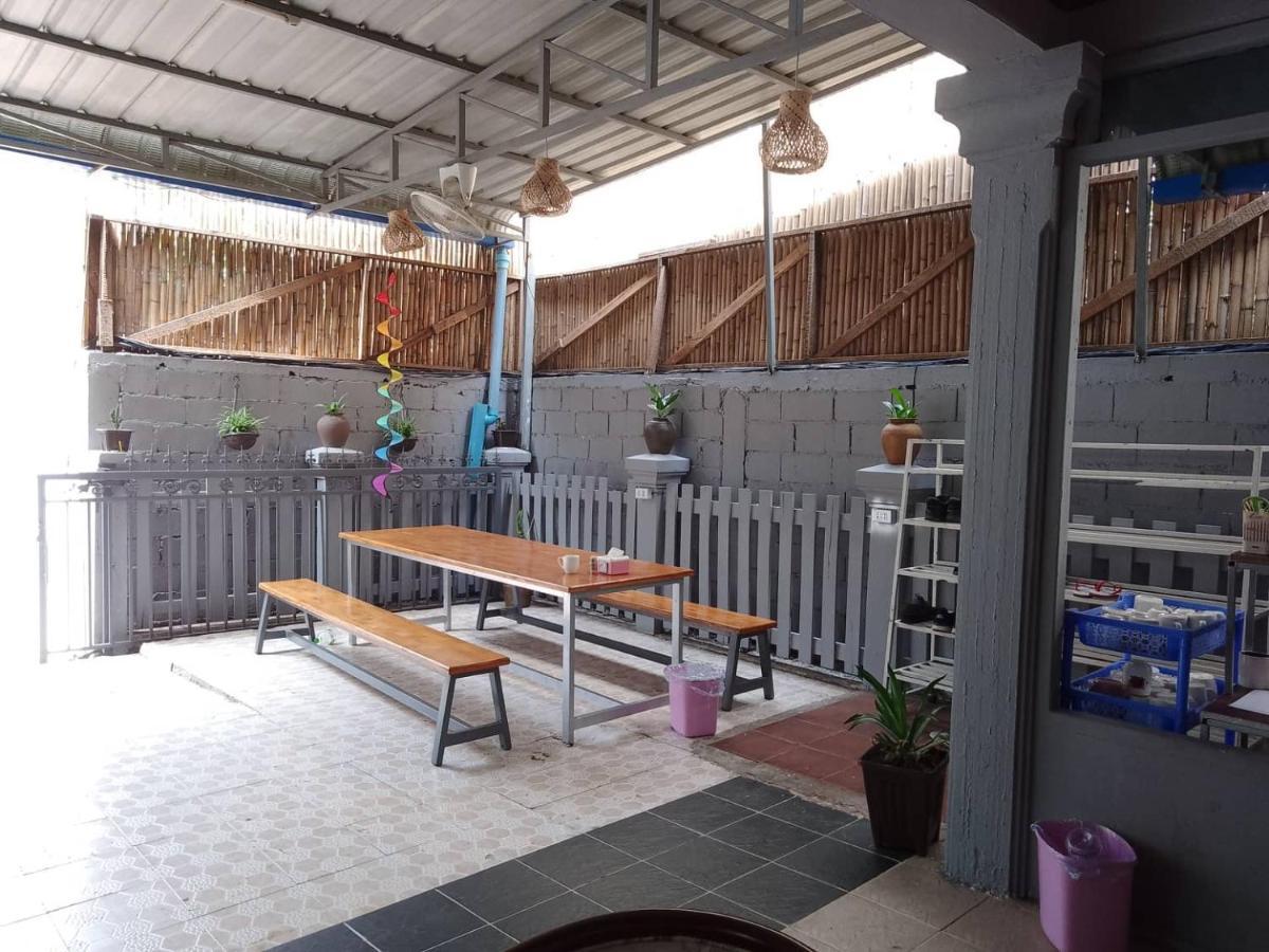 Funny Backpacker Hostel Luang Prabang Bagian luar foto