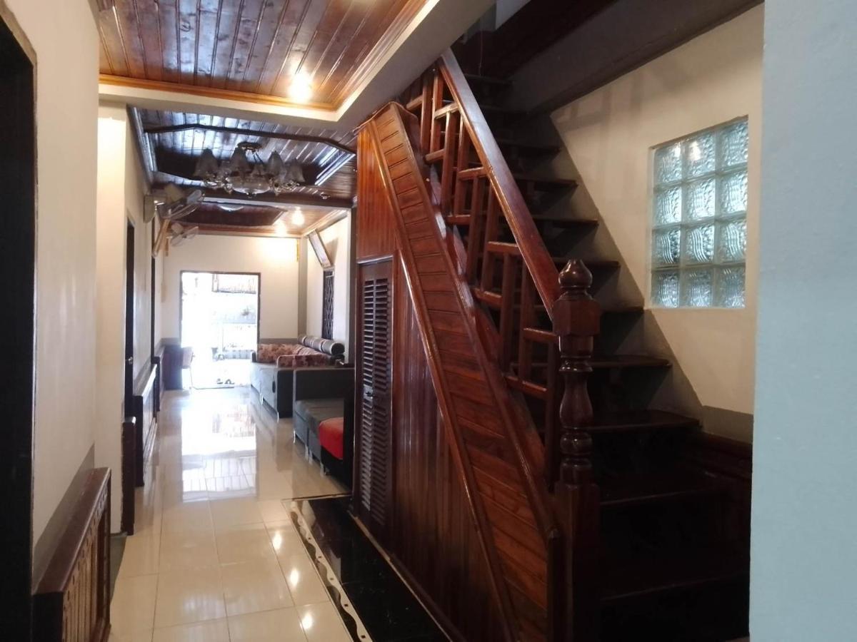 Funny Backpacker Hostel Luang Prabang Bagian luar foto